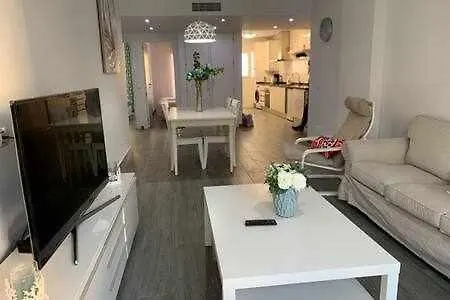 Centro Con Parking 아파트 토레몰리노스